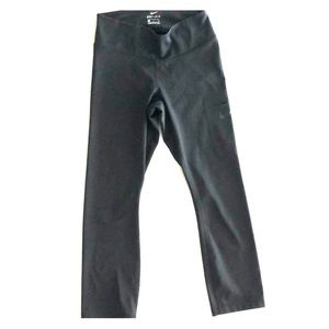 Nike Dri-Fit 7/8 tech pocket legging